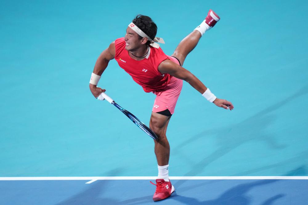 NG28圈：[网球]战胜鲁内 德雷珀首夺大师赛冠军.